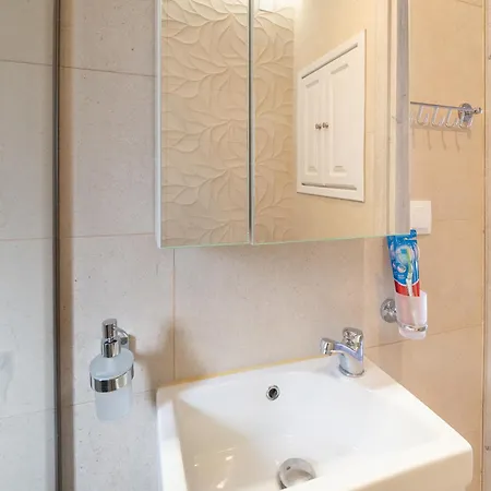 Apartment Mount Galision Martyrs