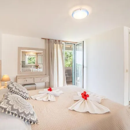 Anna Apartment