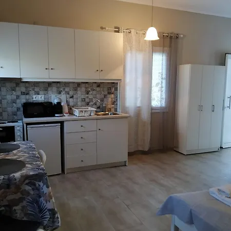Trousas Apartment Roda (Corfu)