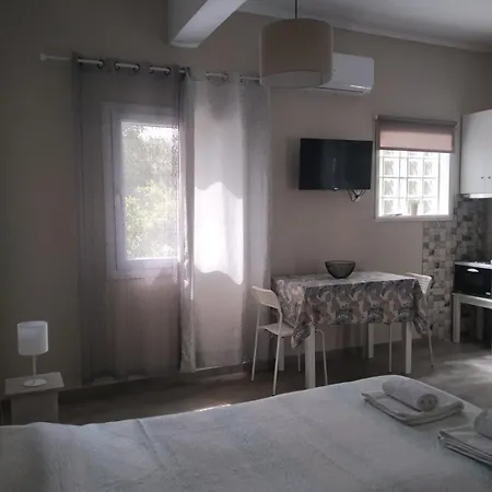 Trousas Apartment Roda (Corfu)