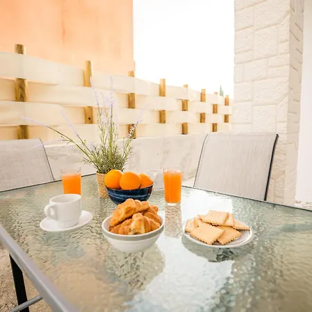 Chrysanthi's House Apartment