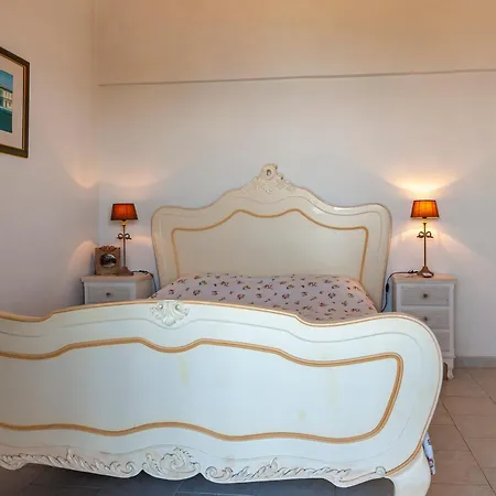 Anna Apartment *