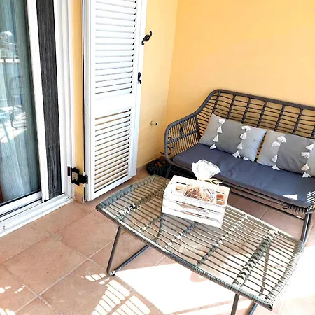 Zenozy Luxury Apartment