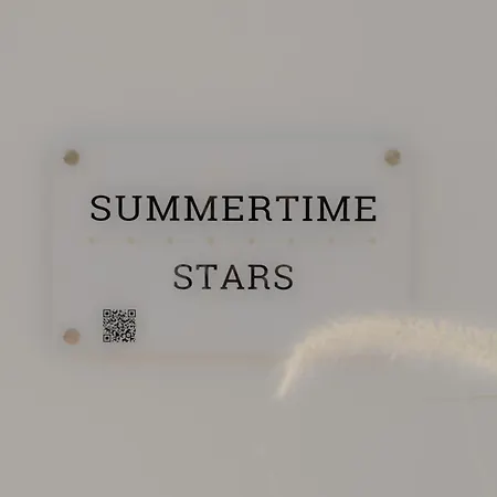 Apartment Summertime Stars *
