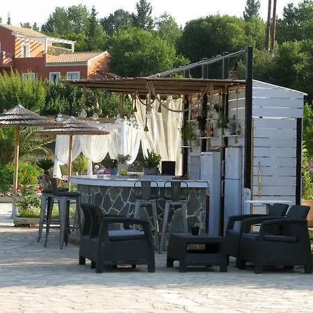 Hotel Pulades Poulades