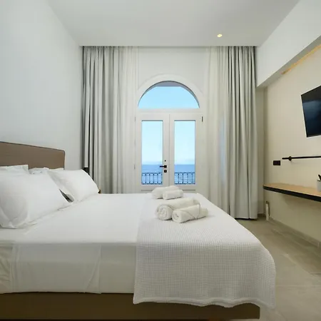 Achillion Bay Holiday home