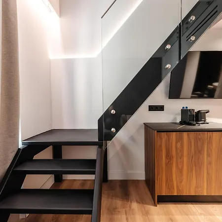 Kantoni Apartment *