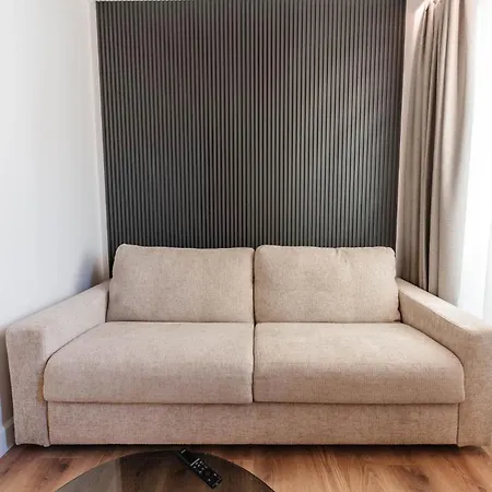 Kantoni Apartment *