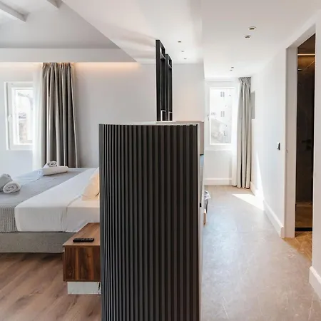 Kantoni Apartment *