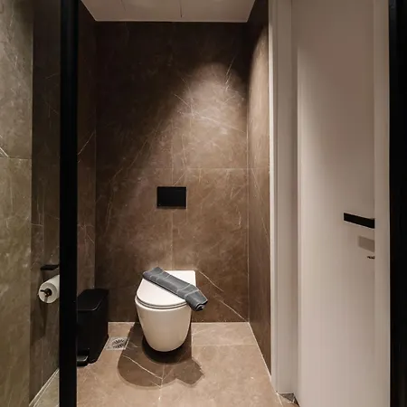 Kantoni Apartment *