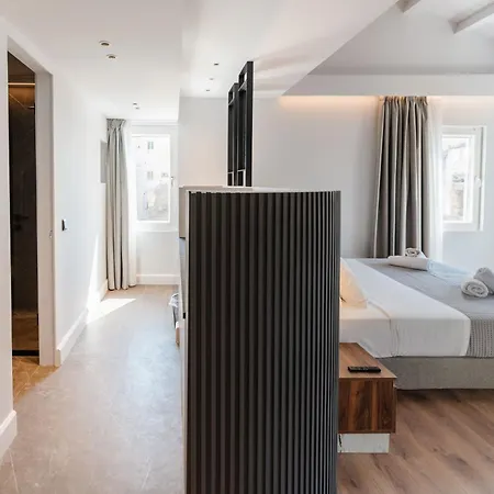 Kantoni Apartment *