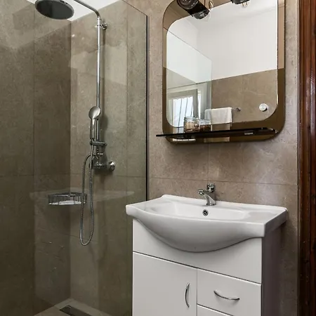 Anastasia With Private Pool & Outdoor Tub Apartment *