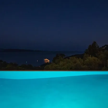 Vilelmina Villa *