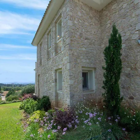 Balatsinos Villa *