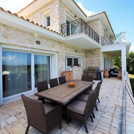Villa Balatsinos *
