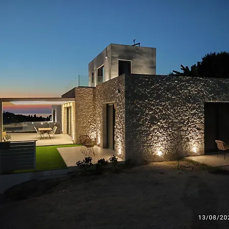 Arillas Dinos Villa *