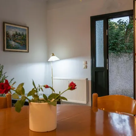Apartment Adamantia Viros