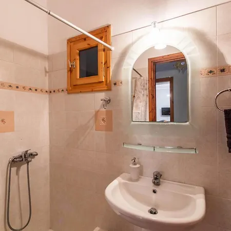 Apartment Adamantia Viros *