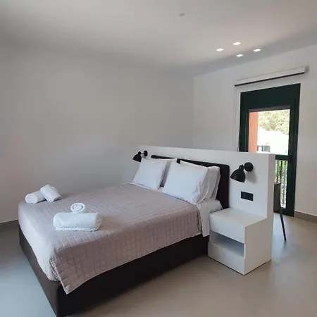 Cape Bed & Breakfast *