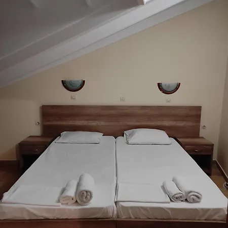 Plaza 3* Kavos