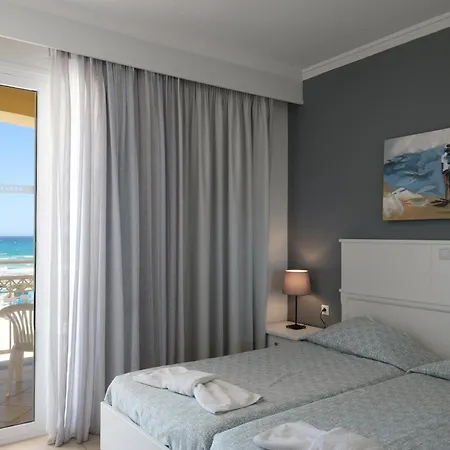 Athina Hotel 3*