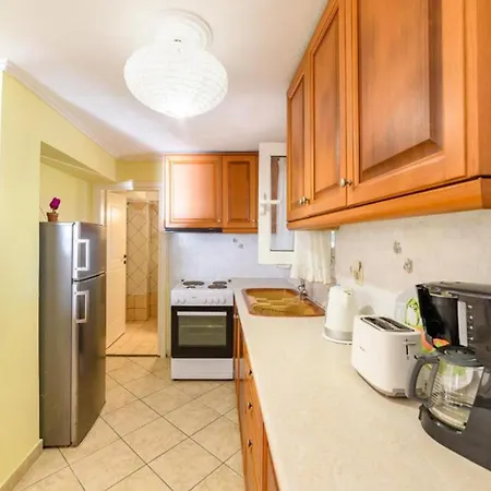 House Tolis - *