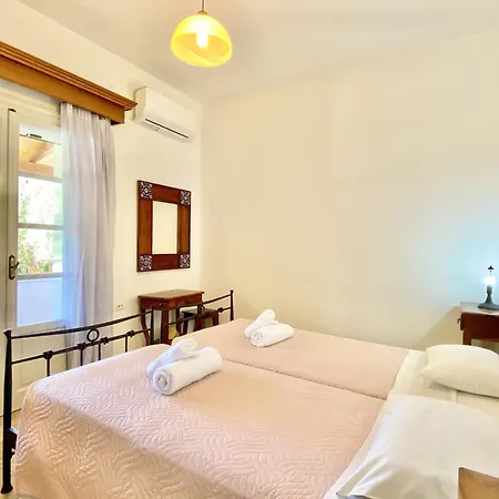 Kostas Estate With Private Pool By Dadovillas *