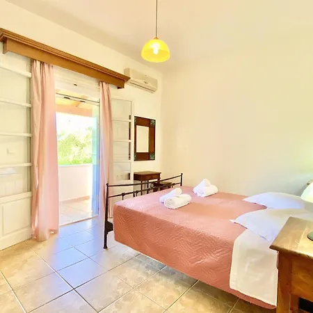 Kostas Estate With Private Pool By Dadovillas * Astrakeri