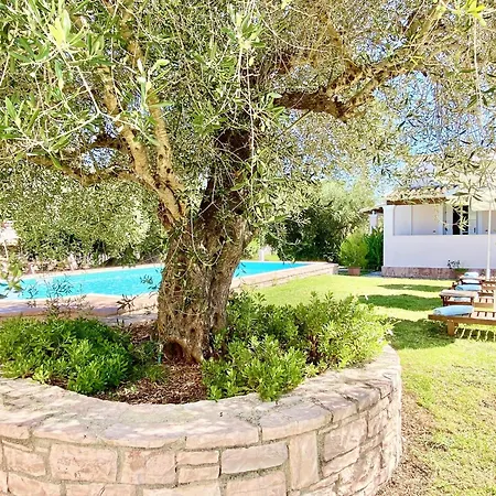 Kostas Estate With Private Pool By Dadovillas Villa Astrakeri
