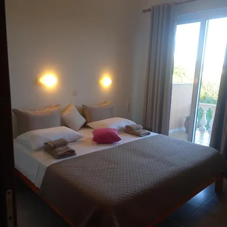 Natassa House 2 Vakantiehuis