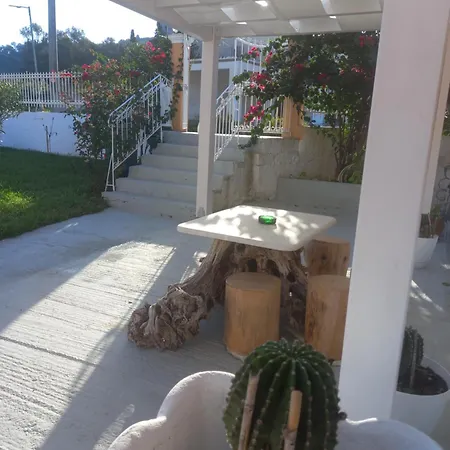 Natassa House 1 Agios Georgios Pagon