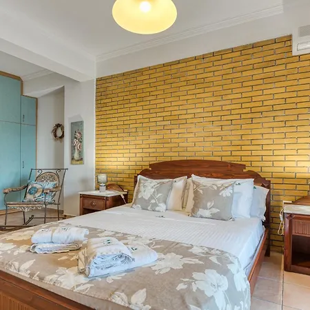 Kaminaki By Tsiolis Family Apartment Katavolos