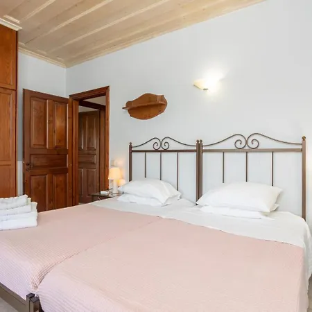 Villa Zacharenia Agia Aikaterini (Corfu)