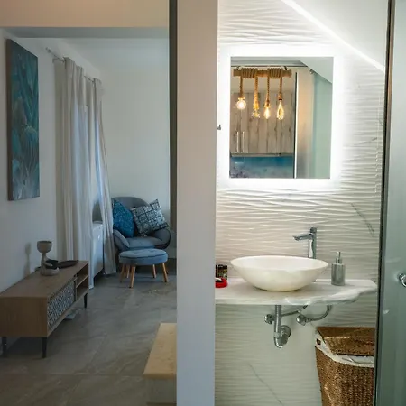 τhalasso Palace Homes * Petrití