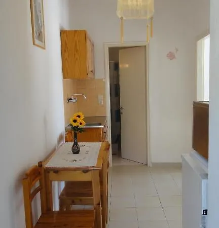 Aparthotel Avra Budget 2*