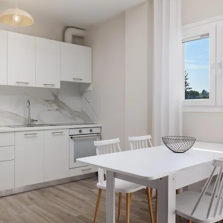 Sundial House Apartment *