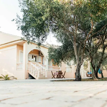 Private At The Holiday home Halikounas