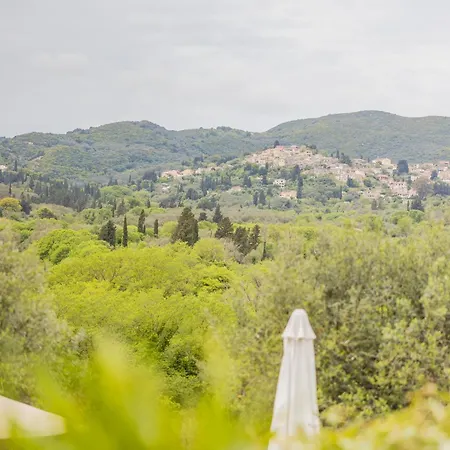 Holiday home Matthaeus Am Corfutrail, Ferienoase Im Olivenhain 3 Km Zum Giannades