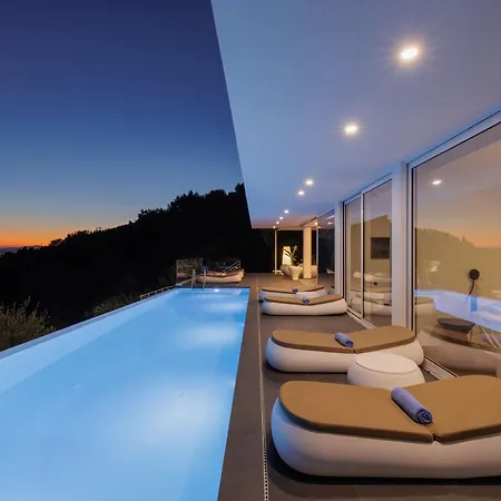 Anax Villa *