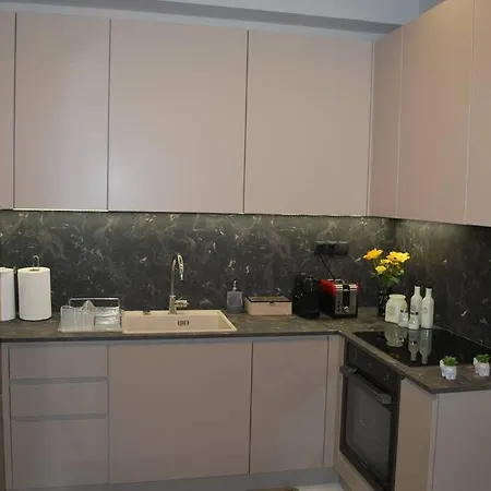 Fortress View Apartment *