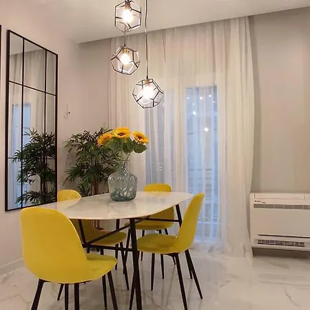 Fortress View Apartment *