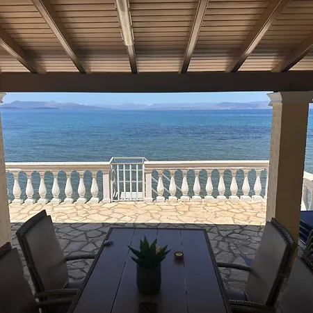 Blue Horizon Holiday home *