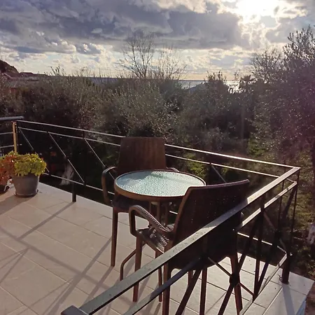 Olive House * Marathias