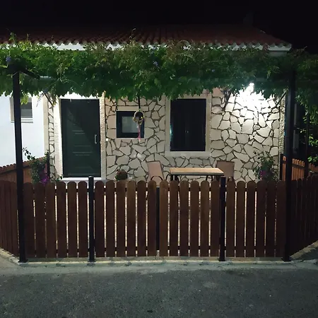 Giannis Sea-view *