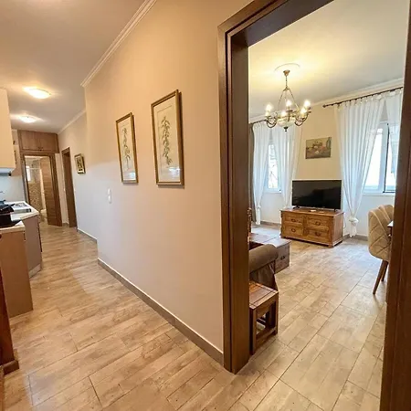 Dion And Eva's Oldtown Apartment *
