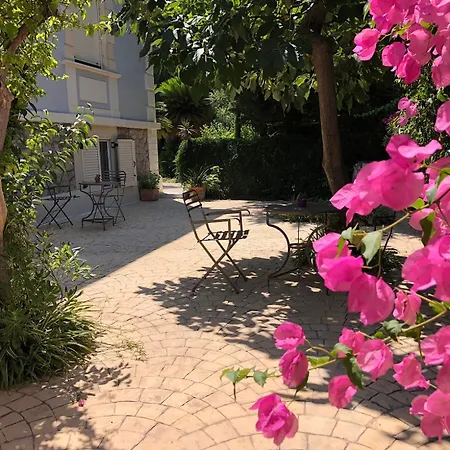 Garden Corfu (city)