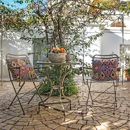 Apartment Garden *