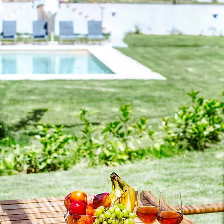 Kumquart Estate- Bergamot Lodge