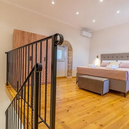 Vitouhouse Apartment Lakones