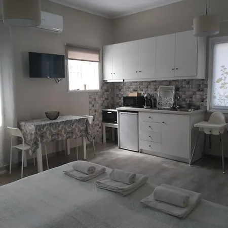 Apartment Trousas *